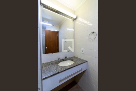 Banheiro de apartamento para alugar com 1 quarto, 65m² em Bosque, Campinas