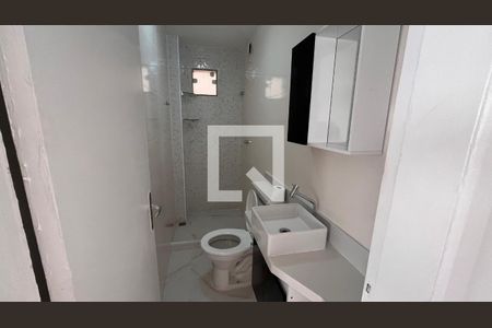 Banheiro de kitnet/studio à venda com 1 quarto, 15m² em Recreio dos Bandeirantes, Rio de Janeiro