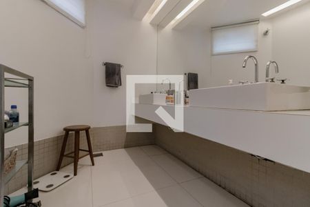 Banheiro da Suíte 1 de casa à venda com 3 quartos, 485m² em Gávea, Rio de Janeiro