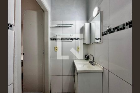 Banheiro de kitnet/studio para alugar com 1 quarto, 22m² em Campo Belo, São Paulo