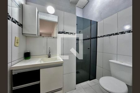 Banheiro de kitnet/studio para alugar com 1 quarto, 22m² em Campo Belo, São Paulo