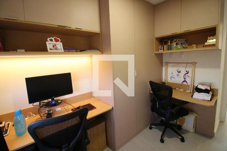 Quarto 2 de apartamento à venda com 2 quartos, 45m² em Quitaúna, Osasco