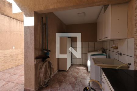 Área de Serviço de casa à venda com 2 quartos, 145m² em Parque Capuava, Santo André