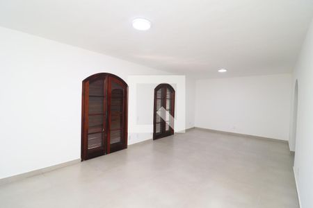 Sala de casa para alugar com 3 quartos, 503m² em Jardim Guanabara, Rio de Janeiro