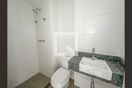 Banheiro de kitnet/studio à venda com 1 quarto, 31m² em Santa Teresa, Rio de Janeiro