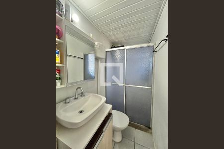 Banheiro de apartamento à venda com 2 quartos, 55m² em Canudos, Novo Hamburgo