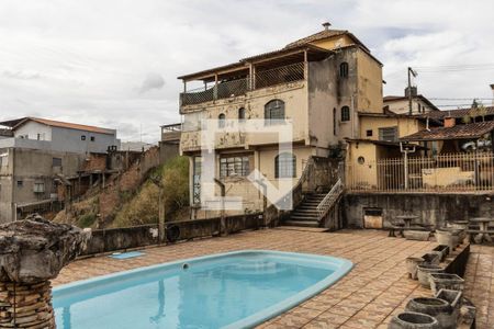 Área comum de casa à venda com 3 quartos, 700m² em Alto Caiçaras, Belo Horizonte