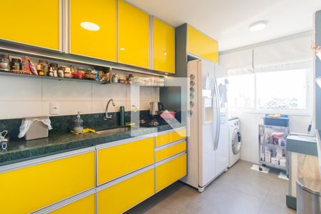 Cozinha de apartamento à venda com 2 quartos, 124m² em Tristeza, Porto Alegre