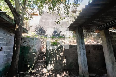 Quintal de casa à venda com 2 quartos, 300m² em Jardim Londrina, São Paulo