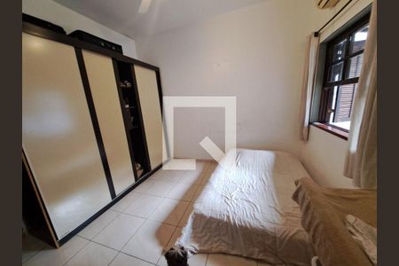 Casa à venda com 4 quartos, 675m² em Pé Pequeno, Niterói