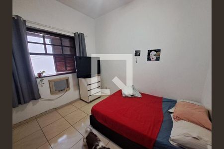 Casa à venda com 4 quartos, 675m² em Pé Pequeno, Niterói