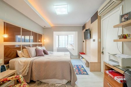 Casa à venda com 4 quartos, 357m² em Chácara das Pedras, Porto Alegre