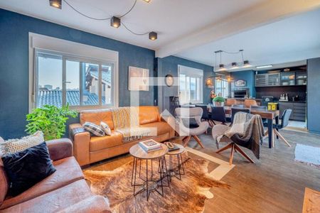 Casa à venda com 4 quartos, 357m² em Chácara das Pedras, Porto Alegre