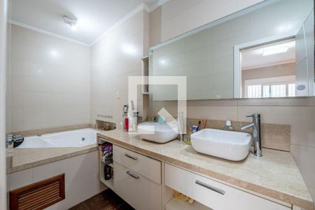 Casa à venda com 4 quartos, 357m² em Chácara das Pedras, Porto Alegre