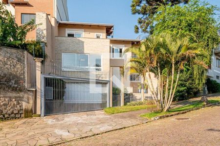 Casa à venda com 4 quartos, 357m² em Chácara das Pedras, Porto Alegre