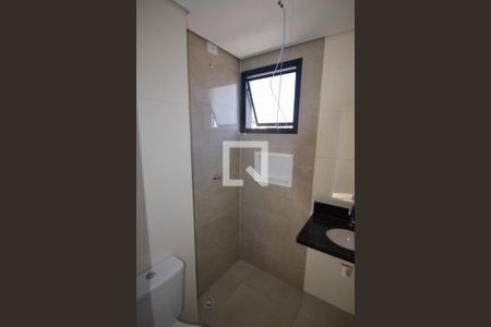 Banheiro de apartamento à venda com 2 quartos, 40m² em Vila Carrão, São Paulo