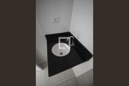 Banheiro de apartamento à venda com 1 quarto, 30m² em Vila Carrão, São Paulo