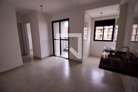Sala/Cozinha de apartamento à venda com 2 quartos, 40m² em Vila Carrão, São Paulo