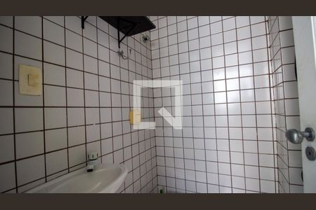 Banheiro de Serviço de apartamento para alugar com 2 quartos, 110m² em Recreio dos Bandeirantes, Rio de Janeiro