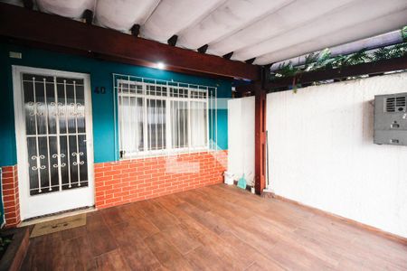 Garagem de casa à venda com 2 quartos, 114m² em Água Fria, São Paulo