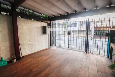 Garagem de casa à venda com 2 quartos, 114m² em Água Fria, São Paulo