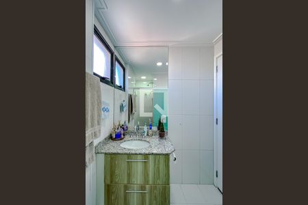 Banheiro da Suíte 3 de apartamento à venda com 3 quartos, 143m² em Vila Bertioga, São Paulo