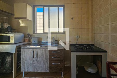 Cozinha de apartamento para alugar com 3 quartos, 188m² em Parque Enseada, Guarujá