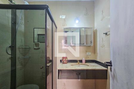 Banheiro da suíte de apartamento para alugar com 3 quartos, 188m² em Parque Enseada, Guarujá