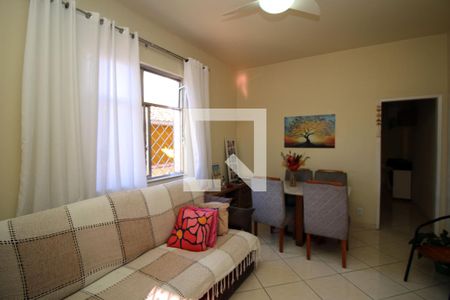 Sala de casa à venda com 4 quartos, 200m² em Vila da Penha, Rio de Janeiro