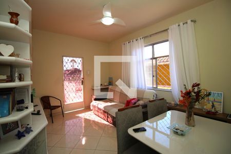 Sala de casa à venda com 4 quartos, 200m² em Vila da Penha, Rio de Janeiro