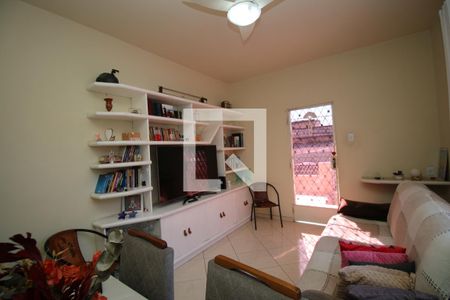 Sala de casa à venda com 4 quartos, 200m² em Vila da Penha, Rio de Janeiro