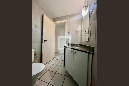 Banheiro de apartamento para alugar com 1 quarto, 58m² em Parque Brasília, Campinas