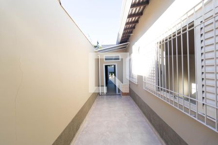 Corredor Externo de casa à venda com 4 quartos, 260m² em Jardim Novo Sao Jose, Campinas