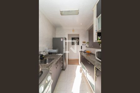 Cozinha de apartamento para alugar com 2 quartos, 55m² em Vila Ré, São Paulo