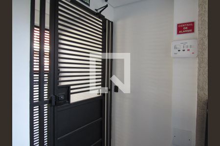 Área Externa/ Entrada de kitnet/studio para alugar com 1 quarto, 29m² em Santa Maria, Osasco