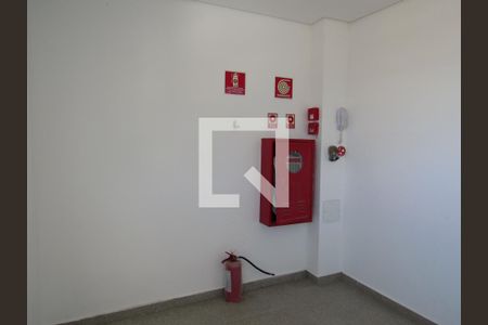 Corredor de kitnet/studio para alugar com 1 quarto, 29m² em Santa Maria, Osasco