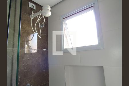 Banheiro de kitnet/studio para alugar com 1 quarto, 29m² em Santa Maria, Osasco