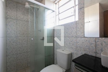 Banheiro de apartamento para alugar com 2 quartos, 47m² em Parque Santa Rita, São Paulo