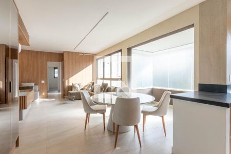 Sala de apartamento à venda com 3 quartos, 115m² em Savassi, Belo Horizonte