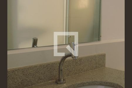 Banheiro de kitnet/studio para alugar com 1 quarto, 34m² em Santa Maria, Osasco