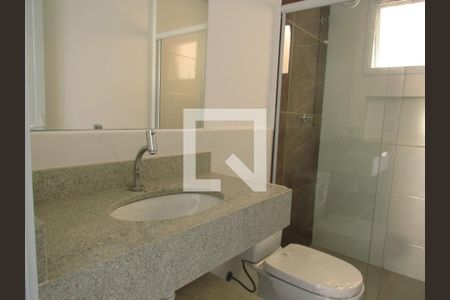 Banheiro de kitnet/studio para alugar com 1 quarto, 34m² em Santa Maria, Osasco