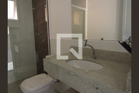 Banheiro de kitnet/studio para alugar com 1 quarto, 34m² em Santa Maria, Osasco