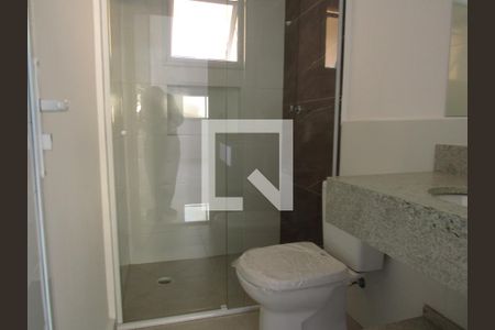 Banheiro de kitnet/studio para alugar com 1 quarto, 34m² em Santa Maria, Osasco