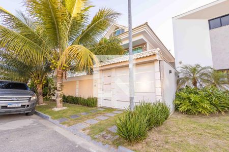 Fachada de casa de condomínio à venda com 4 quartos, 270m² em Recreio dos Bandeirantes, Rio de Janeiro