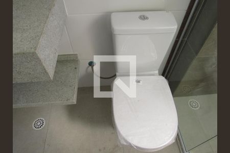 Banheiro de kitnet/studio para alugar com 1 quarto, 39m² em Santa Maria, Osasco