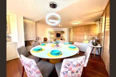 Sala de apartamento à venda com 3 quartos, 124m² em Pompeia, São Paulo