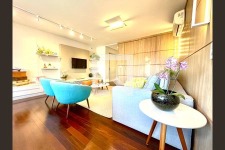 Sala de apartamento à venda com 3 quartos, 124m² em Pompeia, São Paulo