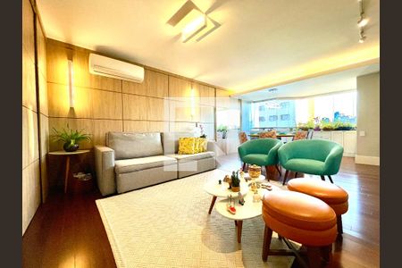 Sala de apartamento à venda com 3 quartos, 124m² em Pompeia, São Paulo