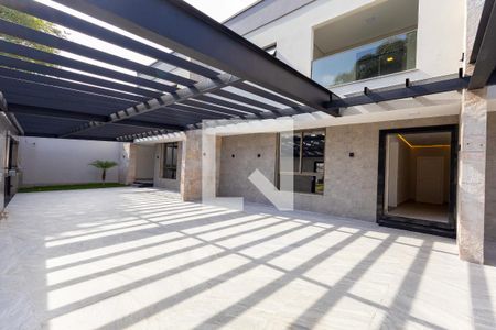 Garagem de casa à venda com 5 quartos, 520m² em Cidade Ademar, São Paulo