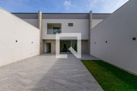 Quintal de casa à venda com 5 quartos, 520m² em Cidade Ademar, São Paulo